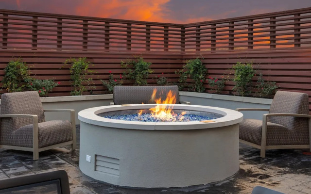 Courtyard by Marriott Conway