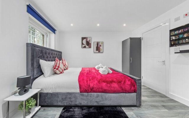 Serviced Ensuite Room Finsbury Park London N19