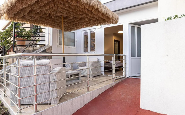Akrogiali Apartments by Checkin