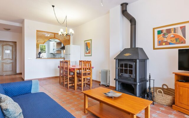 Impressive Apartment in Alcaucín With Swimming Pool