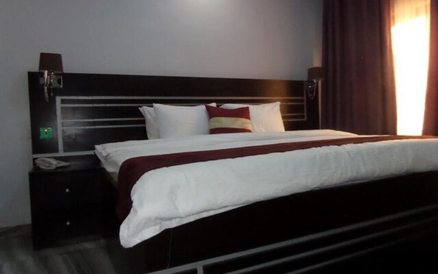 White Court View Hotel