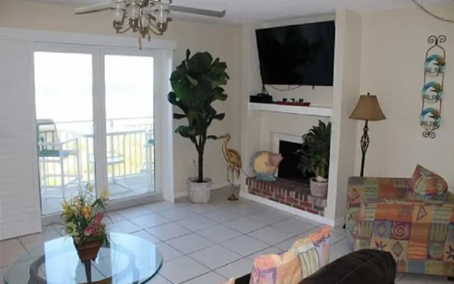 Tradewinds 24