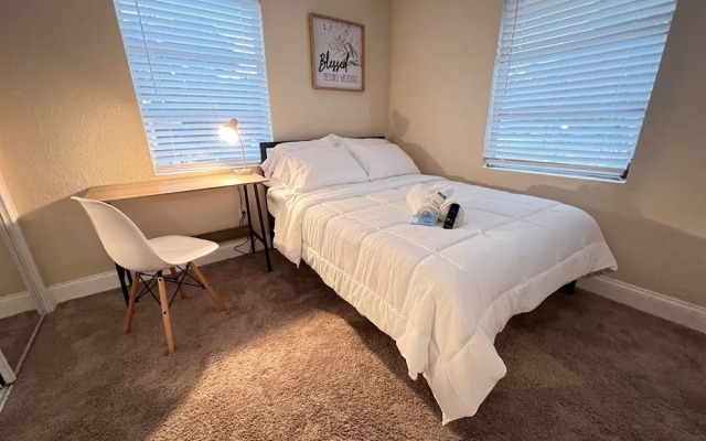 Comfortable Room Rentals Outlets & Kingsky Academy