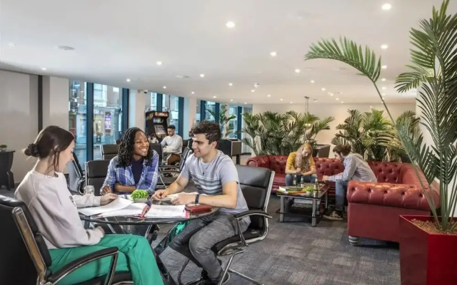 For Student Only Reynard House in Leicester