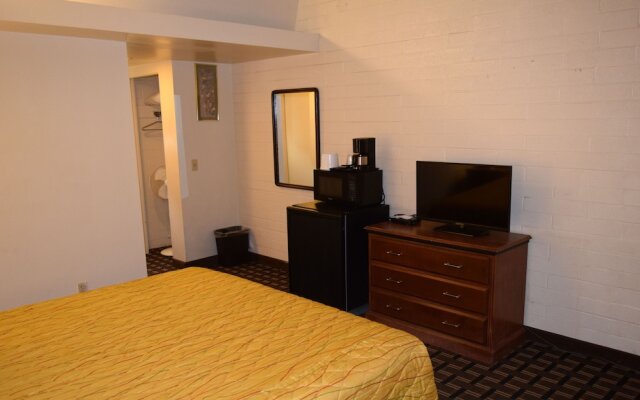Stanlunds Inn And Suites