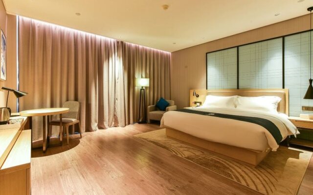 Echarm Hotel (Nanning Jiangnan Wanda Plaza Baisha Avenue)