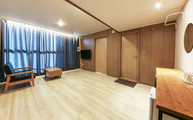 Sunrise Hotel Seopjikoji