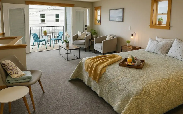 West Queen Anne Townhome