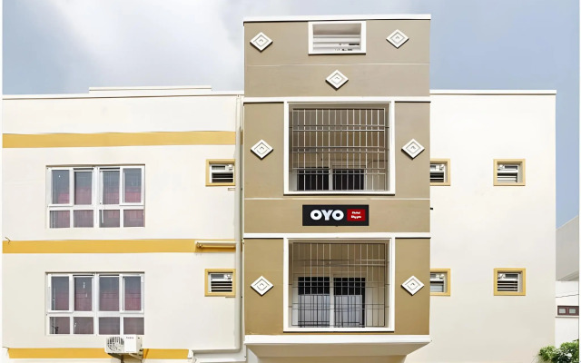 OYO 15148 Sky Pix