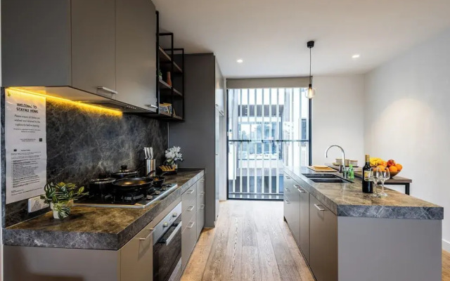 StayAU Stylish 3BR Sea Breeze Mordialloc