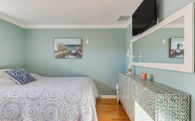 Quaint Montauk House w/ Community Amenities!