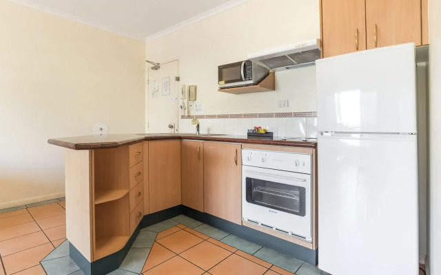 Mid City Luxury Suites