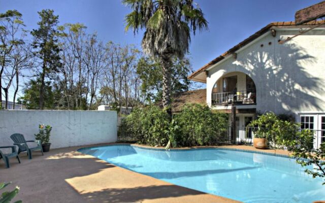 The Lakehouse Bed & Breakfast