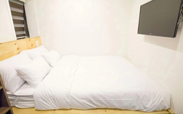 Step Inn Myeongdong 2 - Hostel