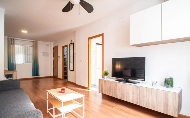 FAMILY FLAT CLOSE to the CENTER