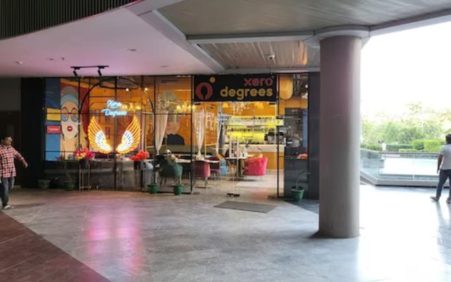 Luxury Deluxe Suite by Gt Studios