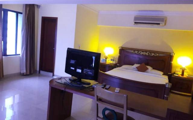 Capital O 48073 K Star Hotel