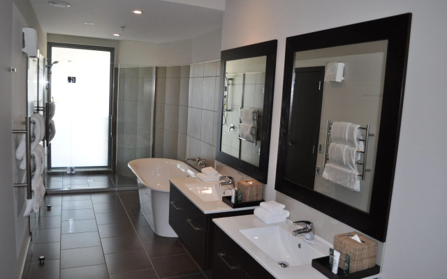 Queenstown Village Apartments