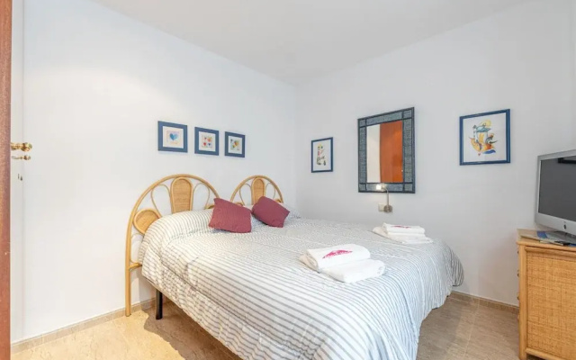 Apartment in Empuriabrava With Sea Views