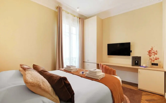 Chic Hotel-1br/4p In the Heart of the Palais Royal