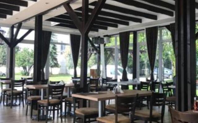 Hotel Aqua Panon