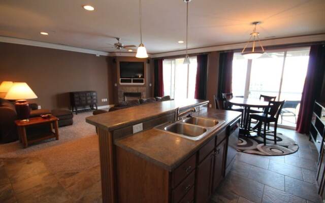 Lands End 654 - 2 Br Condo