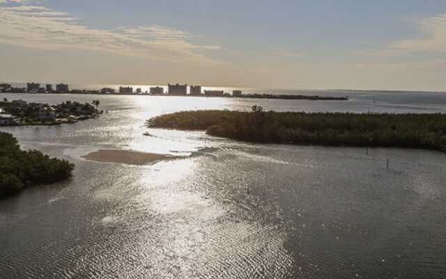 Boardwalk Caper PH4 1104