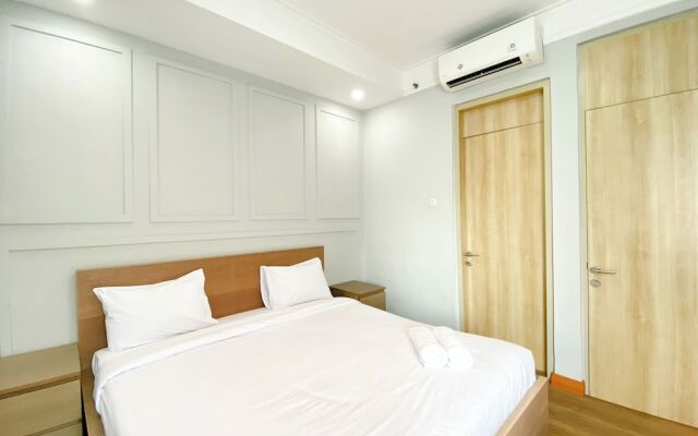 Comfort 2Br At Crown Court Executive Condominium Apartment