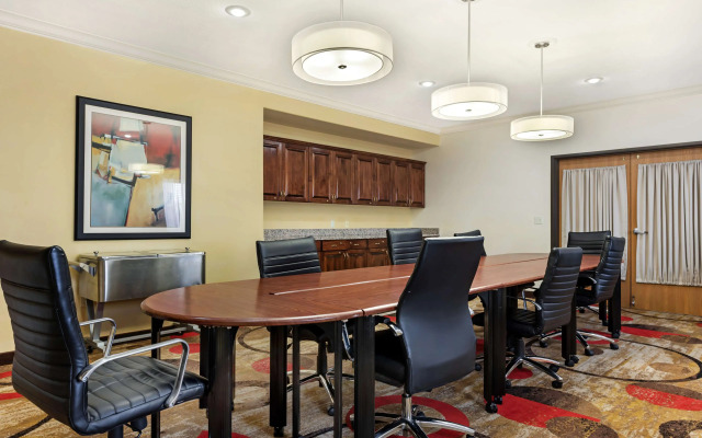 Best Western Plus Eagleridge Inn & Suites