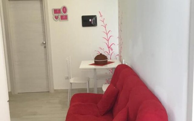 APPARTAMENTO RUBINO - Lovely Little Flat 3 Minutes From Golf Club 5 Minutes From Lake