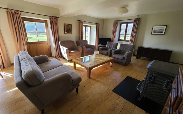 Lovely Holiday Home in Orval With Garden