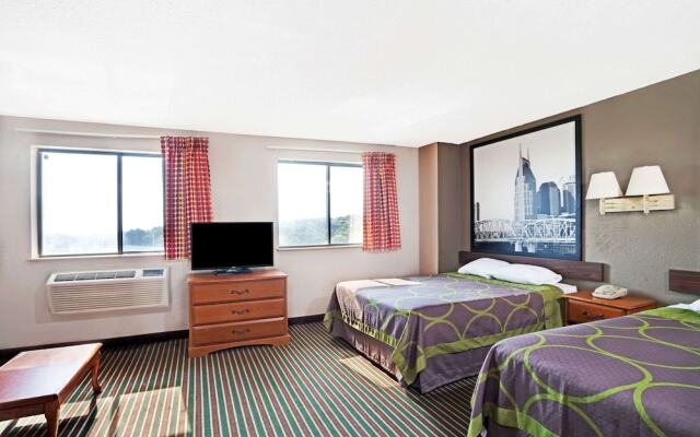 Super 8 By Wyndham Nashville/ Dntn/ Opryland Area