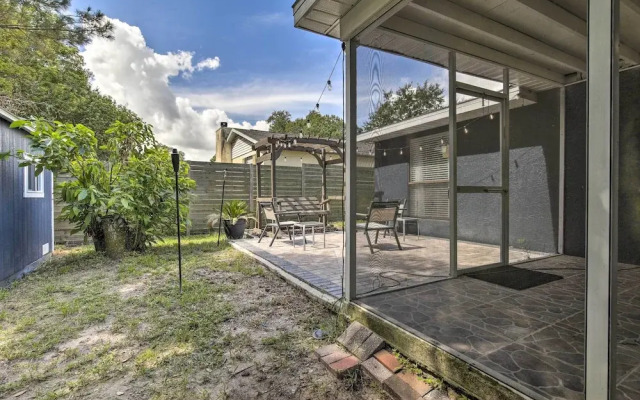 14 Mi to Dwtn Tampa Bay: Brandon Home w/ Fire Pit!