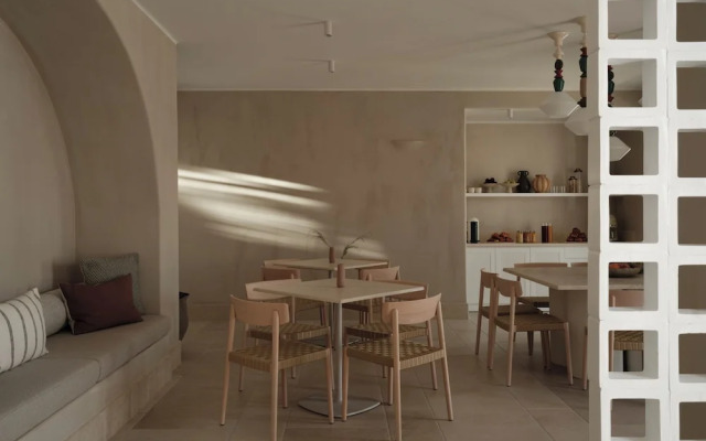 Akria Seaside Suites