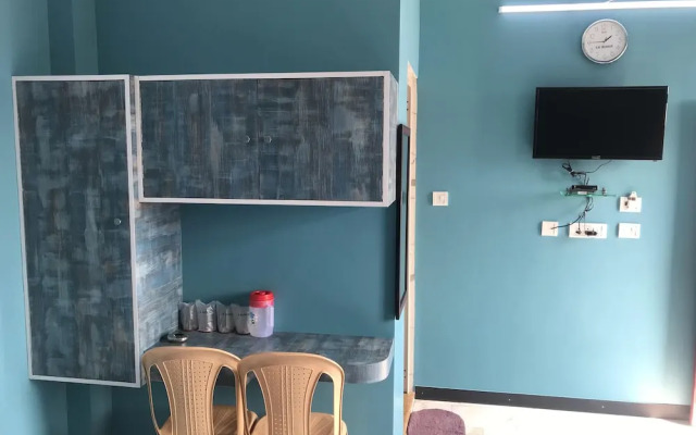 S M Mansion near Harbour & High court