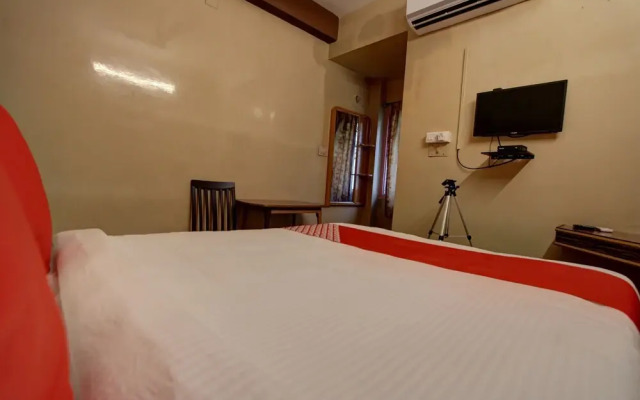 OYO Flagship 31125 Hotel Viknesh