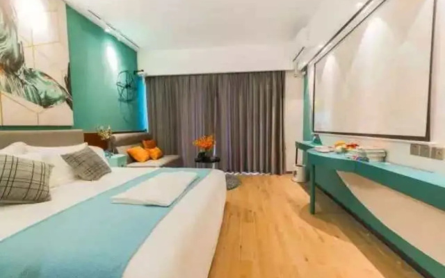 Yi Shu Jing Pin Holiday Hotel