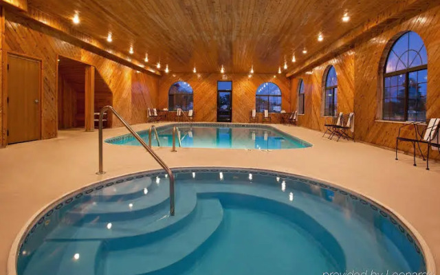 Holiday Inn Express And Suites Napoleon