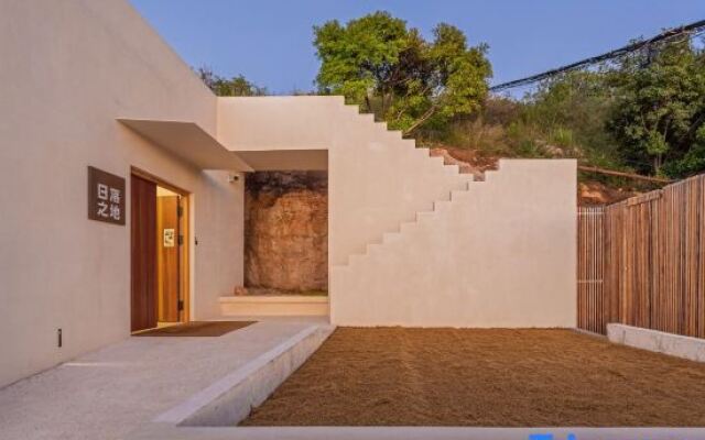 The Sunset Puyue Villa