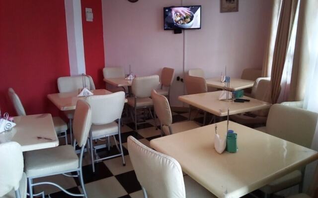 Chrysalis Guest House and Restaurant
