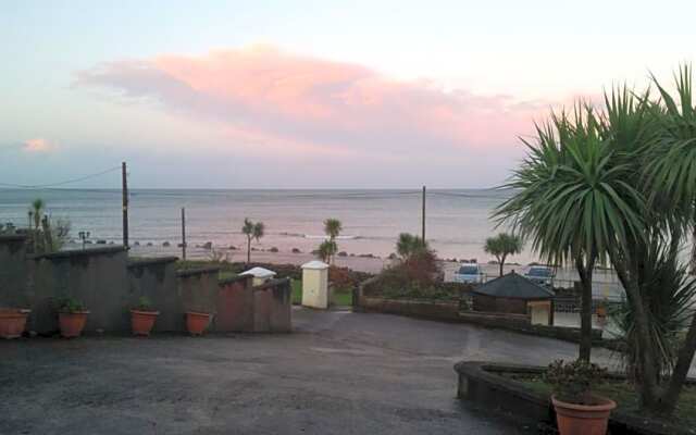 Halfway House Hotel