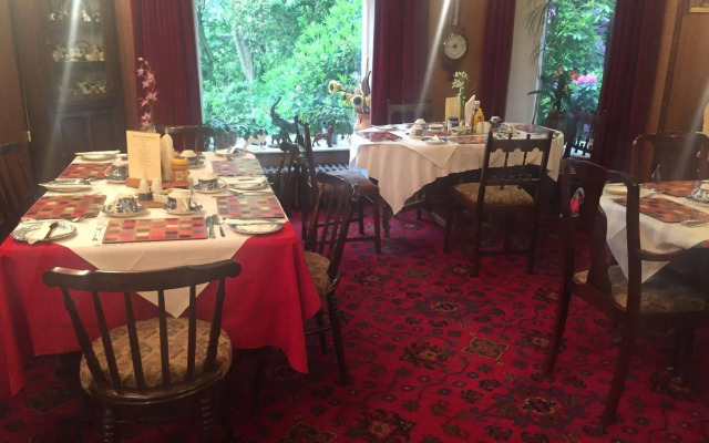Oakfield Lodge Guest House Stockport