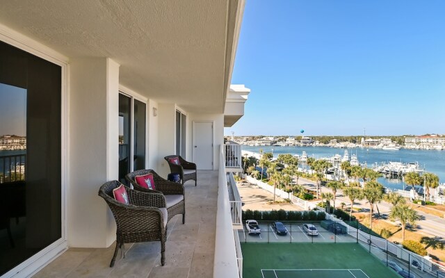 WVT 604 is a Beautiful 3 BR 2 Ba with a Boat Slip by RedAwning