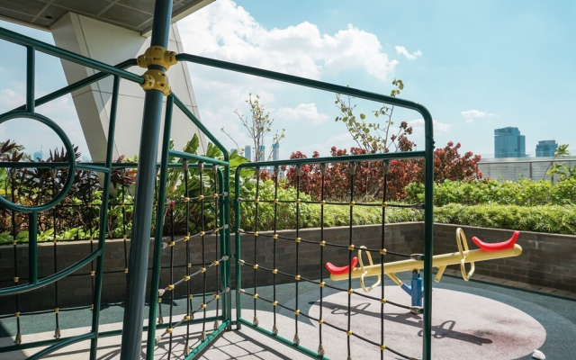 Best Choice 2BR Apartment at Menteng Park with Bathtub