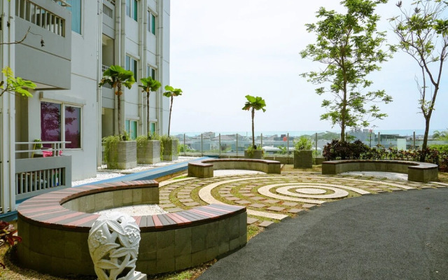 Comfortable 1BR @ Sky Terrace Apartment in Strategic Area
