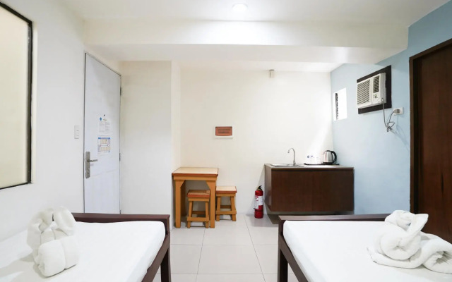 Arzo Hotel Makati by OYO Rooms