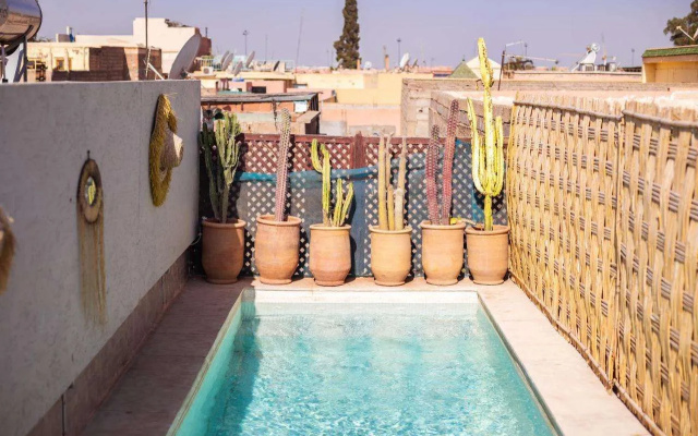 Riad La Sarrazine