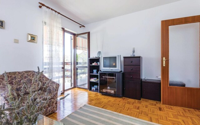 Beautiful Home in Jadranovo With Wifi and 2 Bedrooms