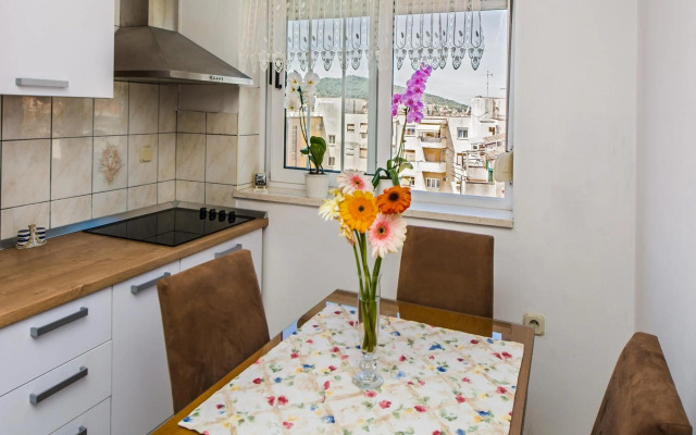 Studio apartment Agava with terrace near Old Town