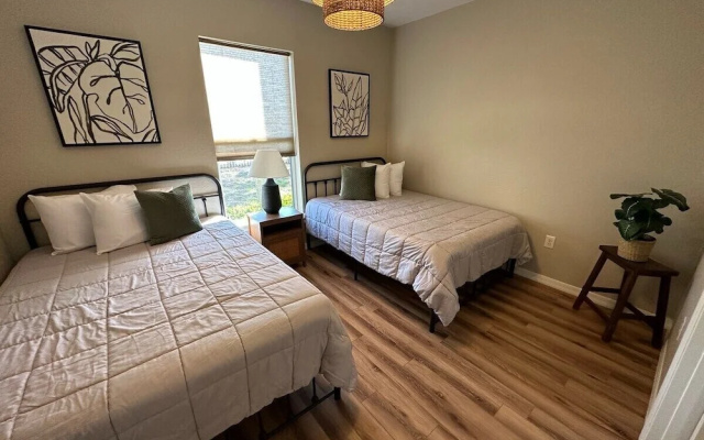 Upgraded! Quiet Southern Dunes Condo
